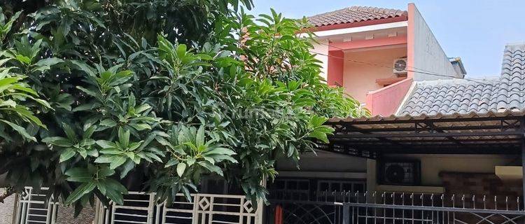 Rumah 2 Lantai di Taman Royal 1 Jl Mahoni 1, Tangerang 1