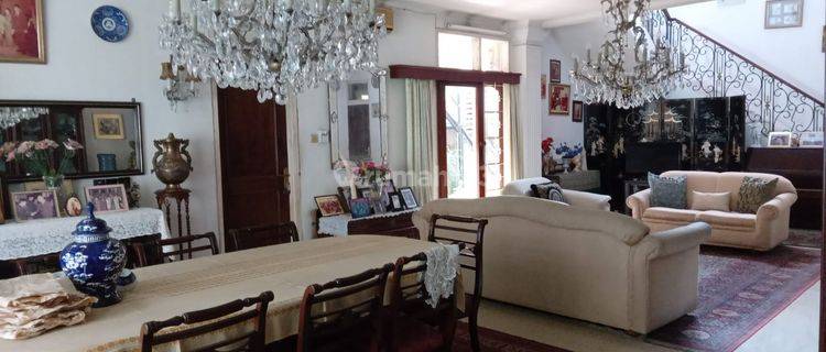 Rumah Bagus Di Area Premium Pondok Indah, Jalan 4 Mobil 1