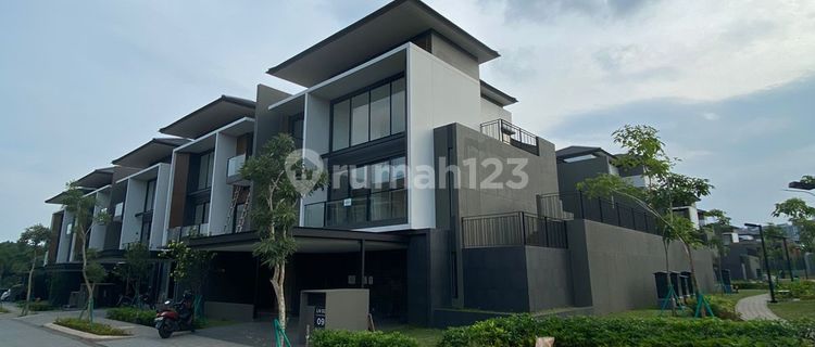 Rumah baru luxury desain modern 3 Lantai di bsd city 1