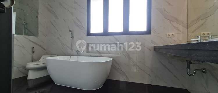Rumah Brand New Lokasi Asri Super Strategis  1