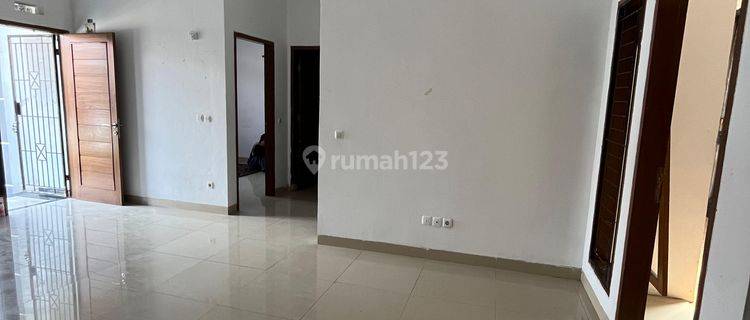 Dijual Rumah Siap Huni Di Kompleks Perumahan Dengan Lingkungan Nyaman. Lokasi Strategis. Di Sukaraja Sukabumi Jawa Barat 1