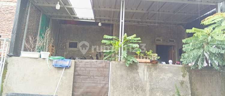 Rumah Watu Kaji Raya Gedawang Banyumanik Semarang 1