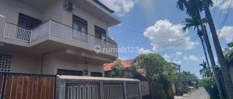 Sewa Rumah Dekat Lapangan Renon Lt 500 M2 1