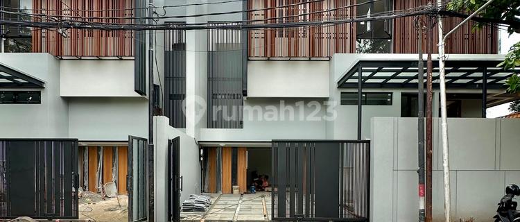 Brand New, Luxurious, and Comfortable House Strategically Located in Kemang 1