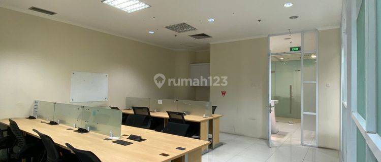 Kantor Neo Soho Capital Office Building Furnished  1