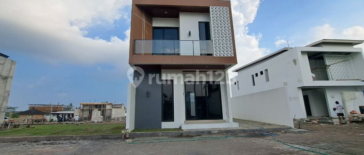 RUMAH MODERN PRIVAT POOL PERUMAHAN JAKAL 18 MIN KE KAMPUS UGM 1