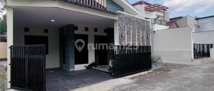 RUMAH FURNISHED DIJUAL JAKAL KM 12 NGAGLIK SLEMAN JOGJA DEKAT UII 1