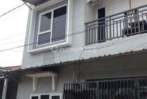 Rumah Cantik 2 Lantai Semi Furnished SHM di Cilodong Depok 1