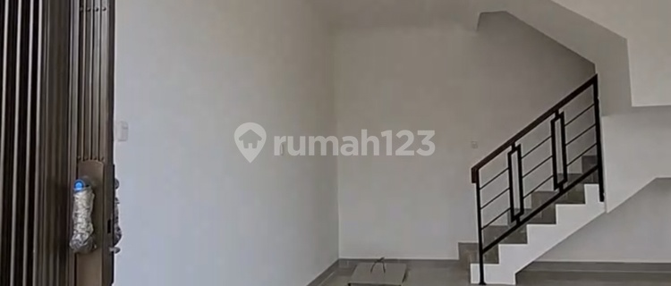 Ruko Dijual Di Cimanggis Lokasi Pinggir Jalan Raya Harjamukti 1