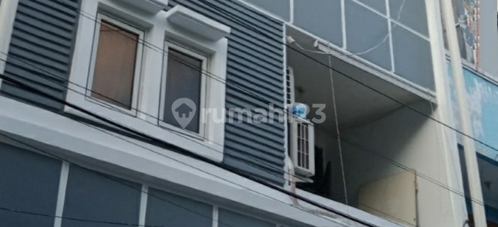 3-Story House in Kartini, Central Jakarta 1