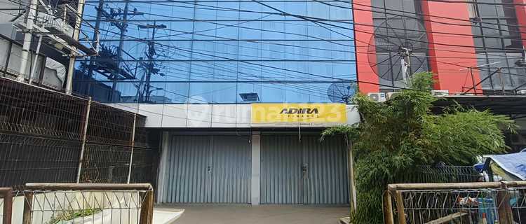 Strategic Commercial Building in Central Surabaya, Jalan Raya Kayoon, Pemuda, Opposite Delta 1