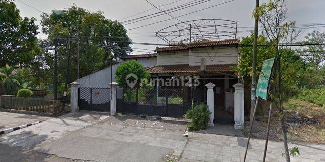 Rumah Dijual di Jl. Mayjend Sungkono, Kediri 1