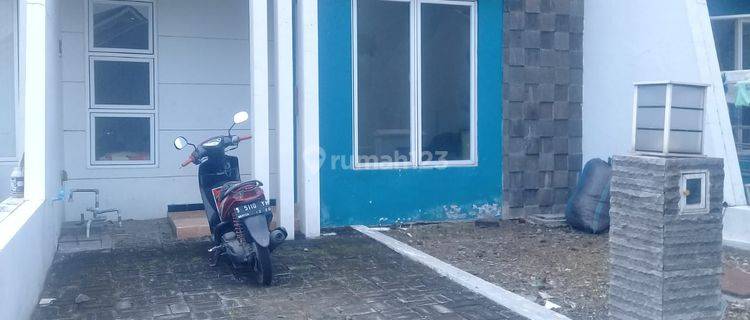 Rumah Dijual di Perumahan La Diva Blok A3, Menganti Surabaya Barat 1