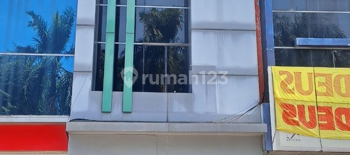 Shophouse for sale at Satellite Town Square Complex, Surabaya. 1