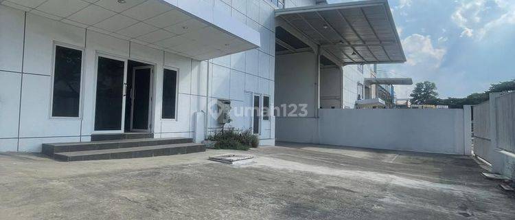 Disewakan Gudang/ Pabrik Kawasan Industri Delta Silicon Cikarang  1