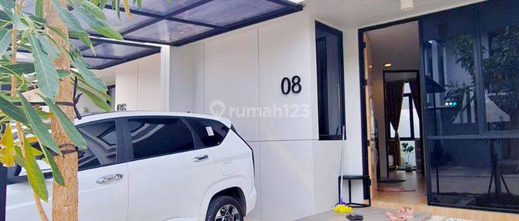 Disewakan Rumah di Uptown Estate Lippo Cikarang Bagus Siap Huni 1