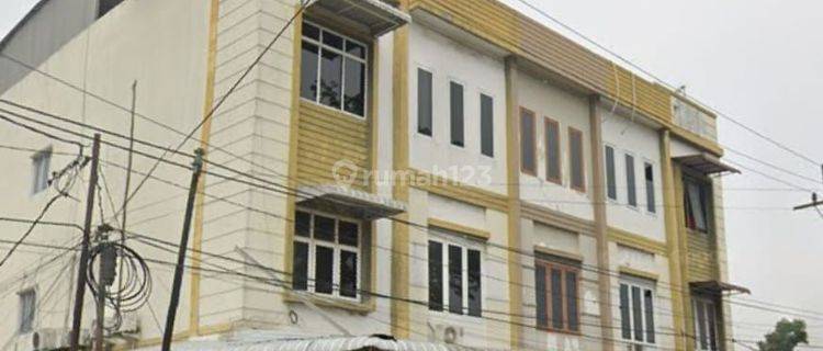 Rumah di Jalan Perjuangan 3 Lantai 1