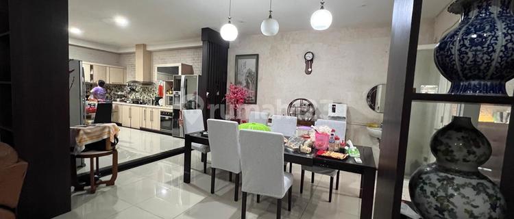 Luxury House for Sale in Kelapa Gading – Prime Location, Easy Access! 1