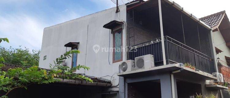 Rumah 2 lantai dan 4 kamar tidur di ciledug 1