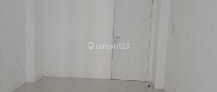 Sewa apartemen Bassura City studio kosongan  1