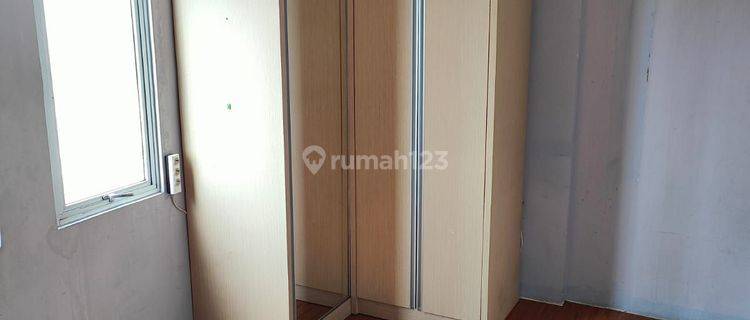 Jual 3 Kamar Tidur semi furnished SHM apa Apartemen B Bassura City 1