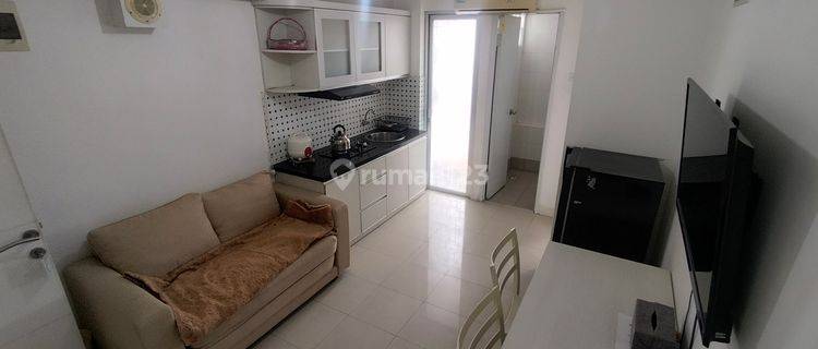 Jual Cepat 2 Kamar Tidur Hook Apartemen Bassura City  1