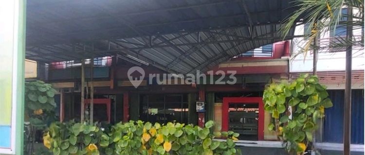 Shop House for Sale Ready to Use on Kartasura Main Road 1