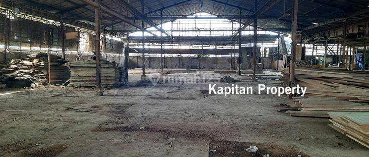 Disewakan Tanah Komersil 2000m2 di Jalan Raya, Kalideres  1