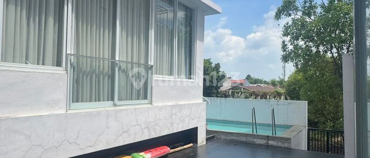 Disewakan Rumah Mewah Dengan Kolam Renang Di Citraland Hertasnig 1