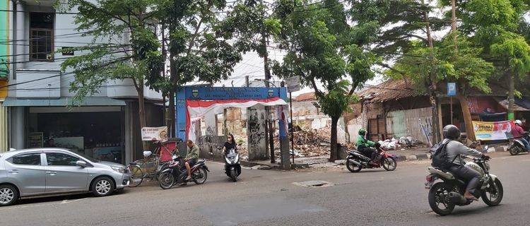 Dijual Ruko di Jl A Yani 2.5 Lantai 1