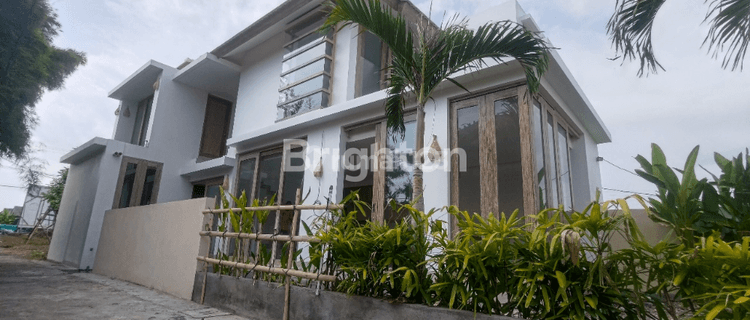 Modern minimalist villa 200mtr from the beach, 20mtr from the main road 1