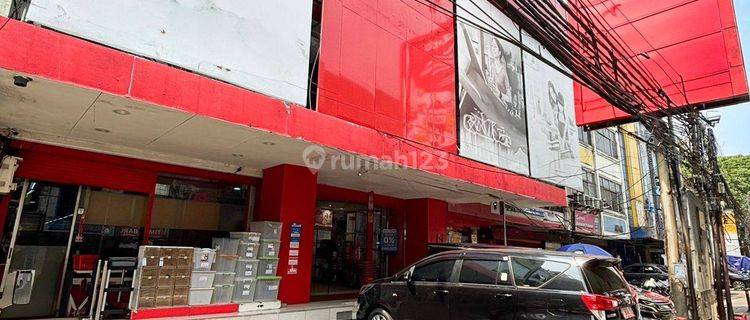 KEBAYORAN BARU COMMERCIAL BUILDLING 1