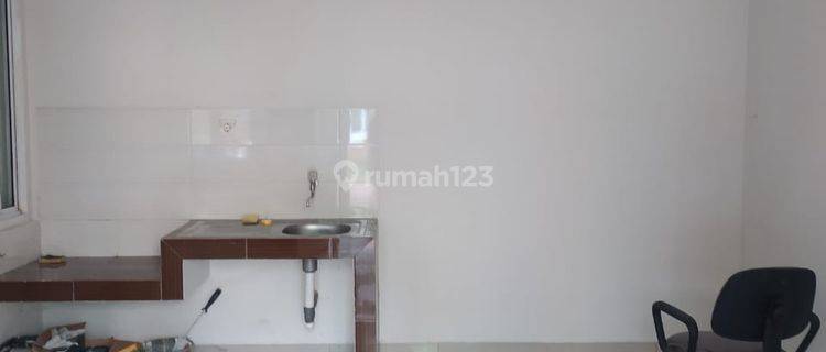 Dijual Rumah 3 Lantai di Cluster Samara 1