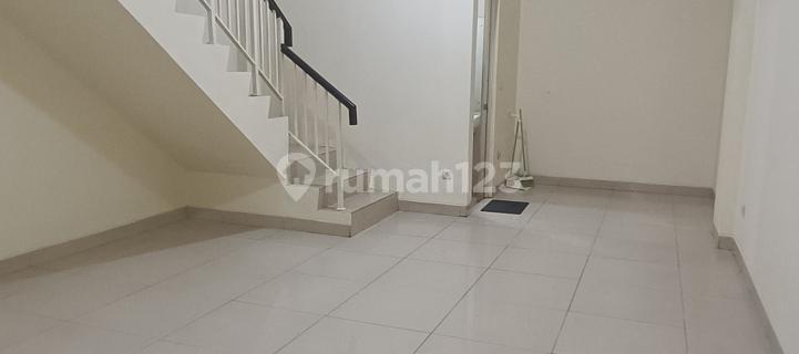 Dijual Ruko Crown 4 Lantai, Siap Pakai Dan Hadap Dalam, Hadap Timur Laut, HGB di Green Lake City, Tangerang 1