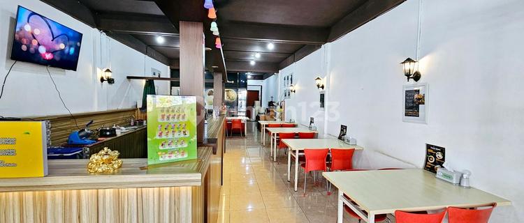 For sale: Good Ruko on Raya Mulyosari, semi-furnished, ready to use. 1