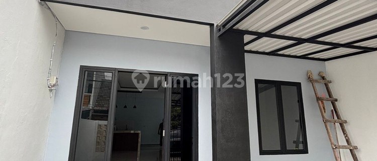 For Sale Wibawa Mukti Jatiasih Jatisari House in Taman Jatisari Permai Housing Complex 1