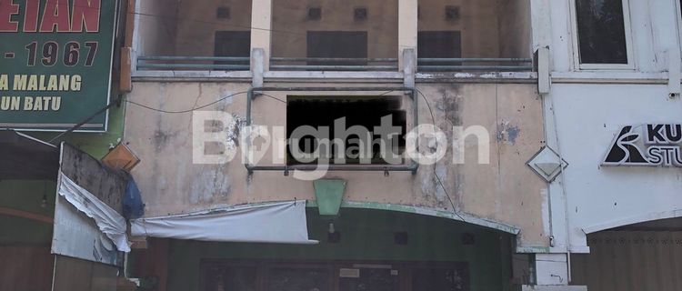 STRATEGIC SUPER SHOPHOUSE IN MALANG COMMERCIAL AREA 1