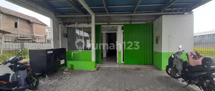 Land for Sale with Shop House Bonus, Beside Parangtritis Road Km.10 Gabusan 1