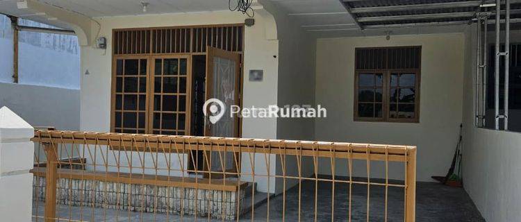 Disewakan Rumah Komplek Deli Graha 1