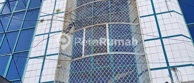 Ruko 4 Lantai Lokasi Dekat Dengan Sekolah di Jalan Gb Yosua  1