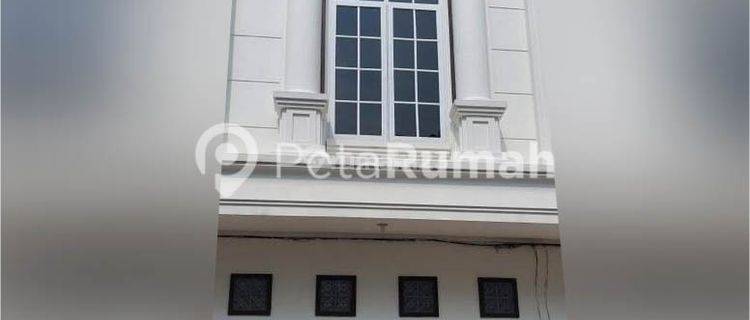  Town House Jalan Tuba 4 Komplek Town House De Castillo Residence 1