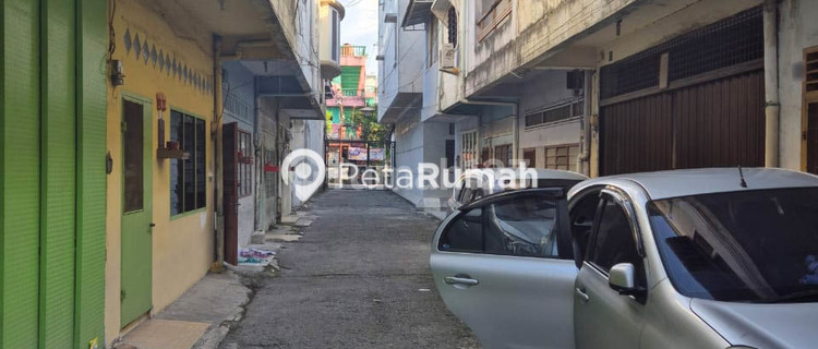 HOUSE ON DEMAK I STREET 1