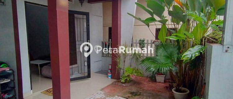 Rumah Jalan Bunga Ester Ii Komplek Taman Bunga Ester 1