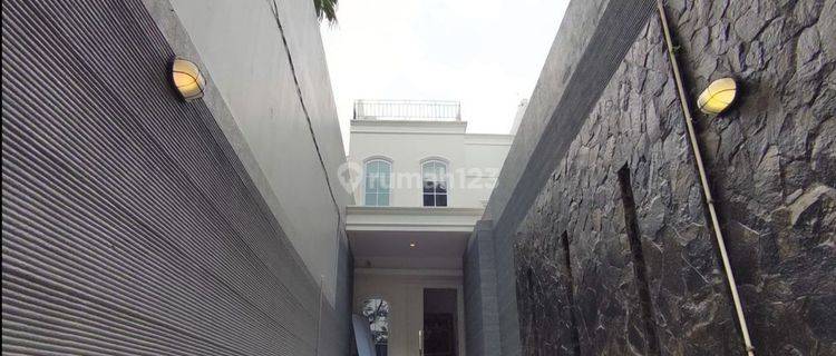 Rumah murah siap huni exclude furnished di menteng 1