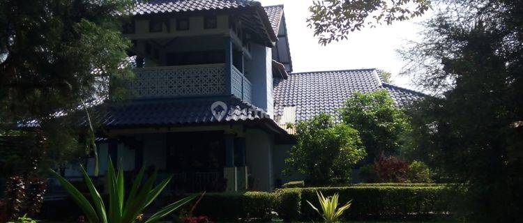 Villa Luas Dan Sejuk Trawas Mojokerto SHM 1