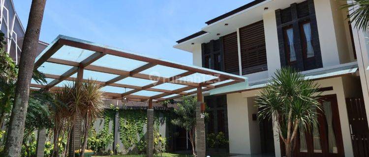 Dijual Town House Mewah Full Furnish Ciumbuleuit Dago Kota Bandung 1