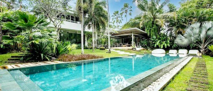 Beautiful villa with Larga Garden , around 500 meters to the Beach at Kedungu ,Tabanan bali 1