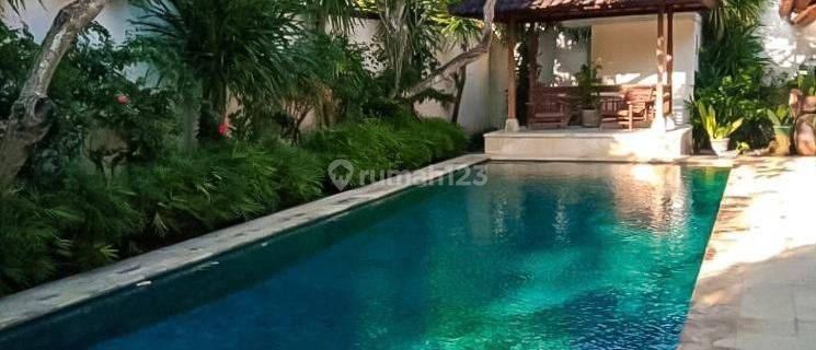 Beautiful villa in the heart of Sanur , walking distance to the beach...200 meter to Sanur Beach , located in the villa complex with 24 hours security  at Sanur 1