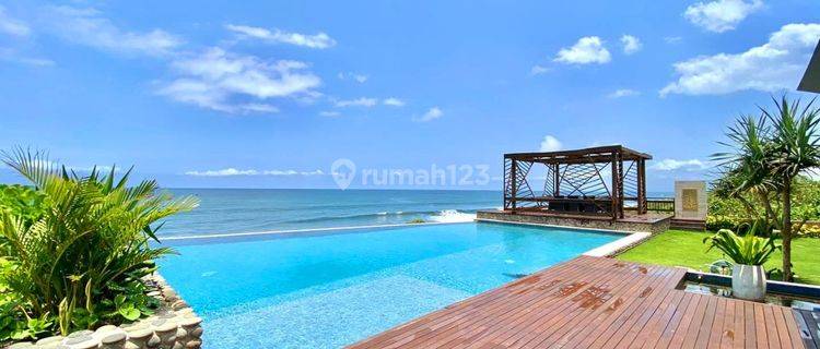 Luxurious Beach Front Villa at Beraban pasut, Tibubiu Tabanan... 1