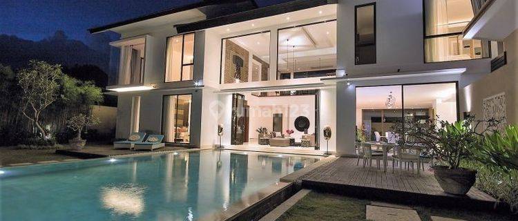 Luxury modern villa at Nyanyi beach...5 minutes to Trumph hotel and Golf project , and Nyanyi beach...15 minutes to Canggu area 1